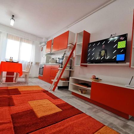 Orange Apartment-Brilliant Apartments Constanta Exterior photo